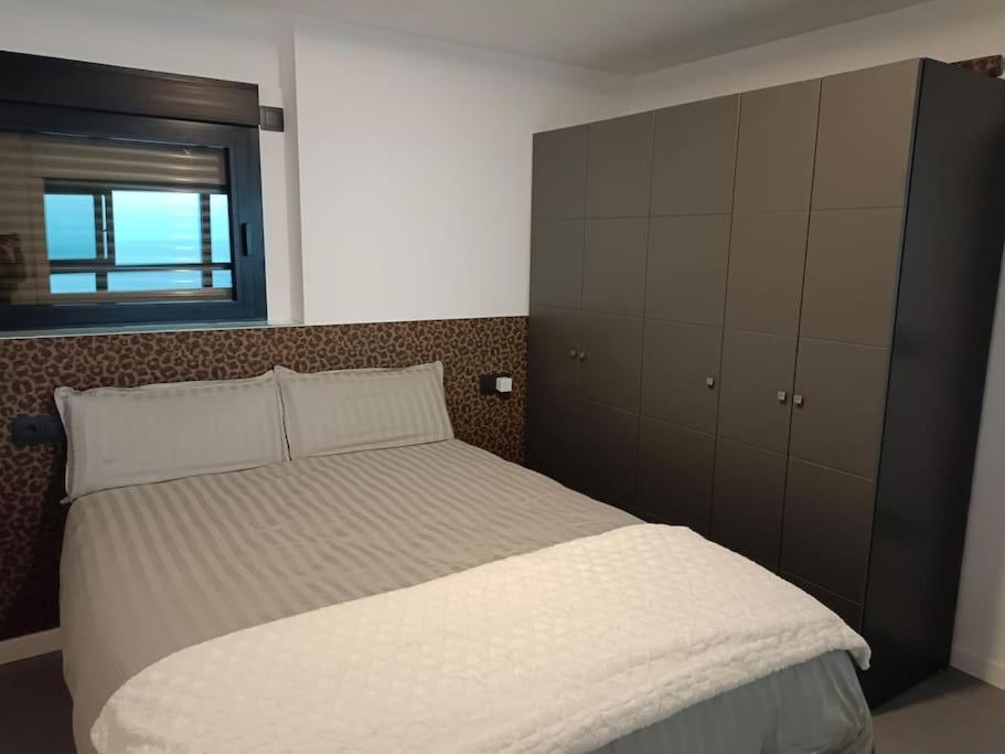 Estupendo Apartamento En Planta 23 Primera Linea เบนิดอร์ม ภายนอก รูปภาพ