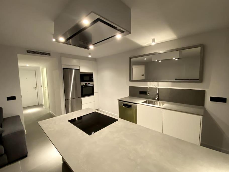 Estupendo Apartamento En Planta 23 Primera Linea เบนิดอร์ม ภายนอก รูปภาพ